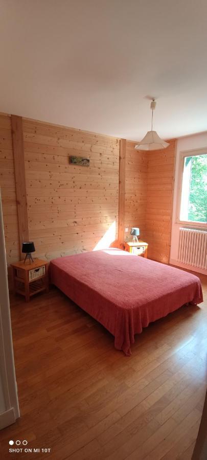 Holiday home Grande Capacite Au Calme Circuit Cascades Du Herisson *