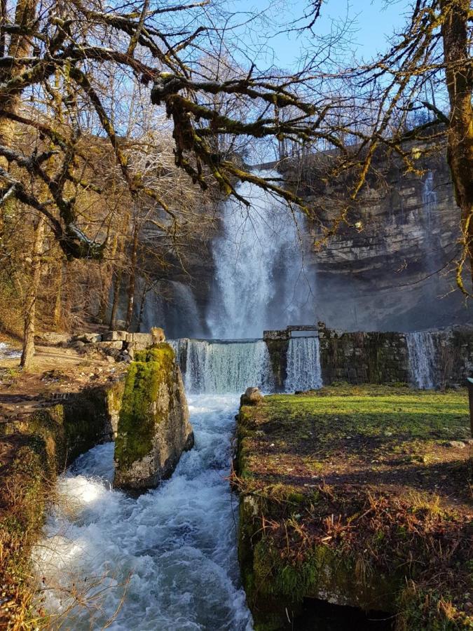 Ferienhaus Grande Capacite Au Calme Circuit Cascades Du Herisson Bonlieu